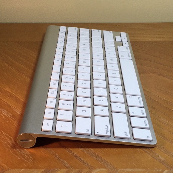 Apple Wireless Keyboard - Picture 2 of 10